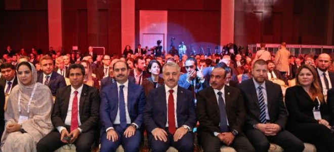 Bakan Arslan: Türkiye'nin e-ticaret hedefi 50 milyar TL