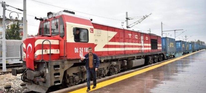 Bakü-Tiflis-Kars Treni Mersin’e 10 Saat Önce Geldi