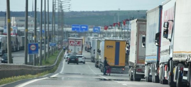 Komşunun Bilgisayar Güncellemesi 24 Kilometrelik Kuyruğa Neden Oldu