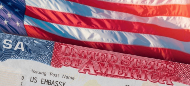 ABD 75 ülkenin vize işlemlerini askıya alırken İngilizce şartı da getiriyor