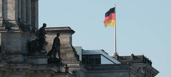 Alman iş dünyasının ekonomiye güveni martta arttı