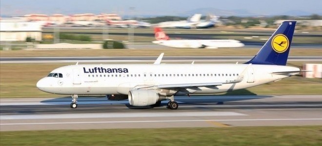 Alman Lufthansa bu yıl 10 bin kişiyi işe alacağını duyurdu