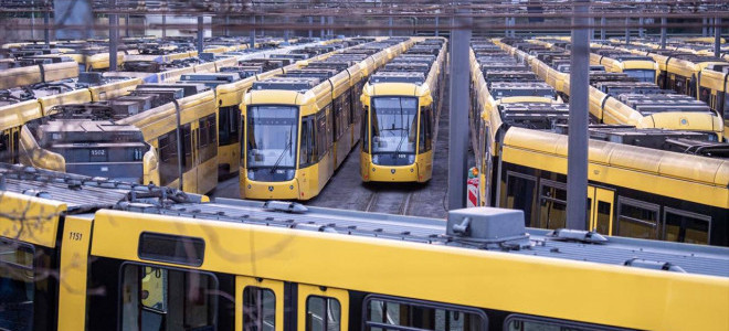 Almanya'da toplu taşıma çalışanları 24 saatlik greve gidiyor