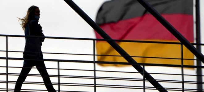 Almanya ekonomisi üçüncü çeyrekte küçüldü