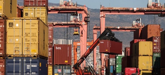 Almanya'nın ihracatı şubatta beklentileri aştı