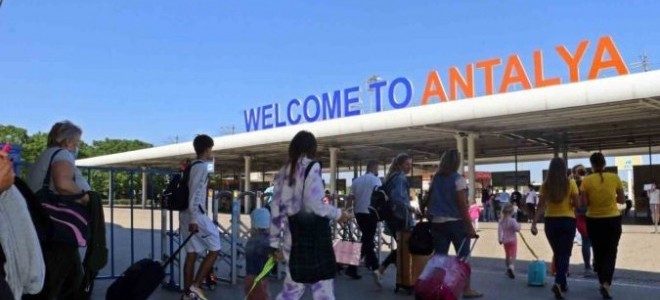 Antalya turizmde geçen yılı rekorla kapattı