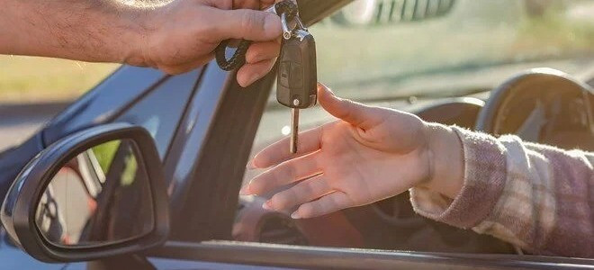 Araç satışlarında yeni dönem başlıyor: Kimler harç ödemeyecek?