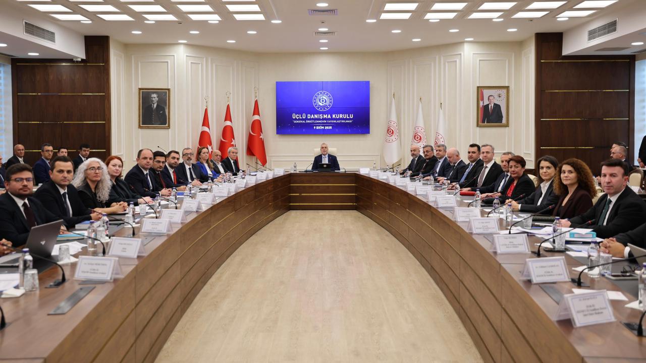 Asgari ücret maratonu öncesi üçlü toplantı