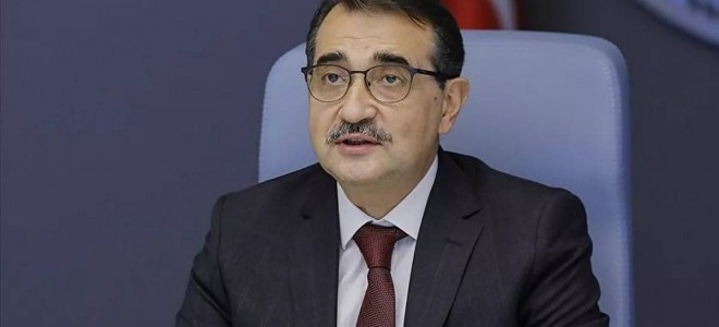 Dönmez: Yılbaşında doğal gaz ve elektriğe zam öngörülmüyor