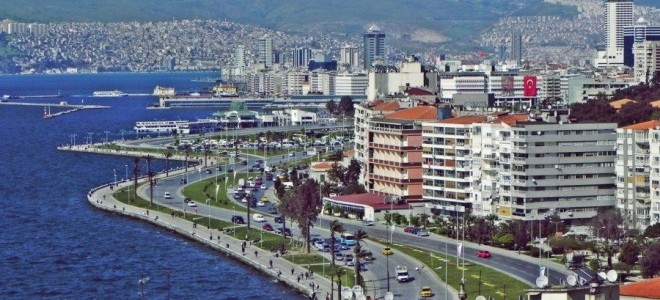 Bakan Özlü: 'İzmir, Dünyanın Önde Gelen Marka Kentlerinden Olmayı Başardı'