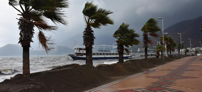 Bakanlıktan Marmara ve Kuzey Ege için fırtına uyarısı