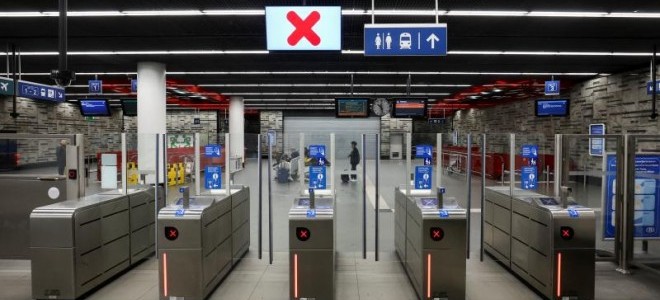 Belçika'da çalışanlar hükümetin kemer sıkma politikaları sonrası greve gitti