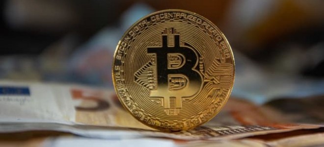 Bitcoin fiyatı 27 bin doları aştı