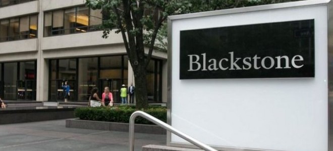 Blackstone yatırımcıların gayrimenkul fonundan para çekme işlemlerini kısıtladı