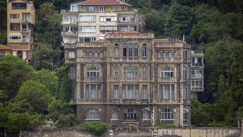 Boğaz'ın simgesiydi: 130 yıllık Zeki Paşa Yalısı satışa çıkarıldı