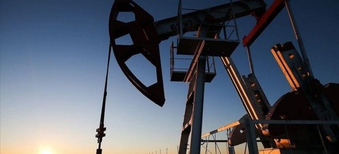 Brent petrol, ABD'nin rezerv hamlesiyle yükseldi