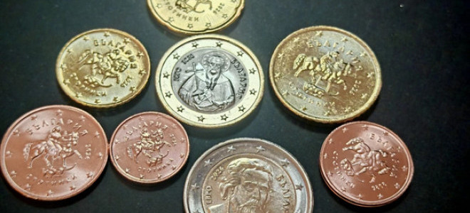 Bulgaristan'da ilk yerel euro örnekleri piyasaya sürüldü