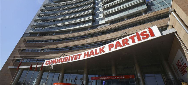 CHP İstanbul yönetimi görevden alındı