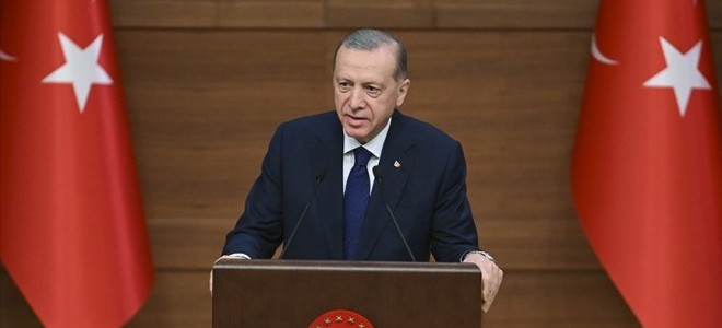 Cumhurbaşkanı Erdoğan duyurdu: Çalışan emeklilere de 5 bin lira ödenecek