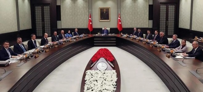 Cumhurbaşkanlığı Kabinesi bugün toplanıyor: Emekli maaşları ve vergisiz telefon gündemde