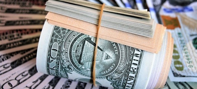 Dolar ABD ÜFE'de düşüş beklentisiyle sakin seyrediyor