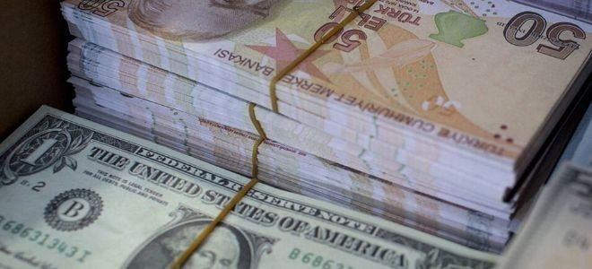 Dolar/TL'den faiz kararı ardından yeni rekor