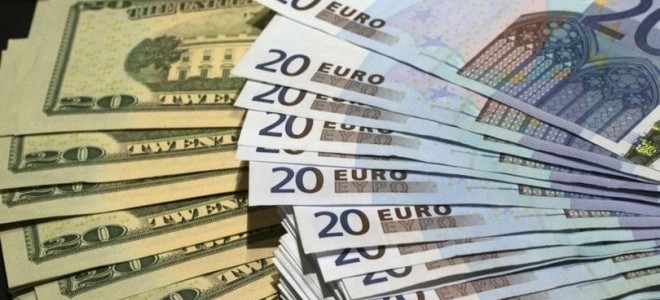 Dolar ve euroda düşüş hızlandı