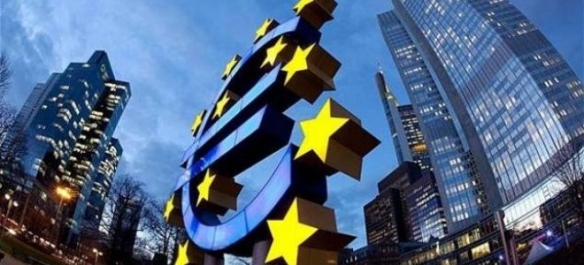 Draghi: Artan risklere karşın Euro Bölgesi'nde büyüme sürecek