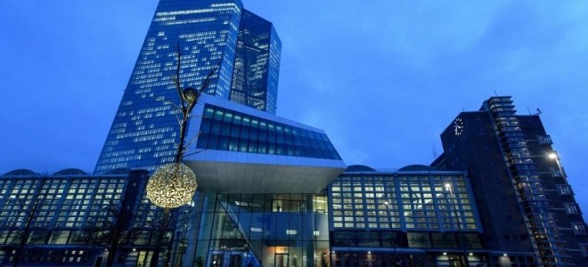 ECB 2019'da Her Ay 15 Milyar Euroyu Yatırıma Yönlendirecek