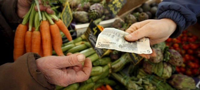 ECB: Ticaret gerilimleri Avrupa'da tüketici davranışlarını etkiledi