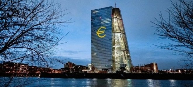 ECB üyelerinin büyüme endişeleri tutanaklara yansıdı