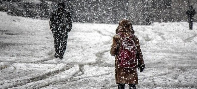 Eğitime kar engeli: Birçok il ve ilçede okullar tatil edildi