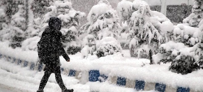 Eğitime kar engeli: Dört ilde okullar tatil edildi