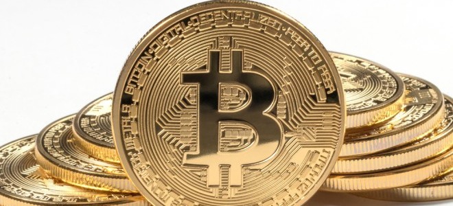 Ekonomist Erkan Öz: Kağıt para sistemi Bitcoin'e göre zayıf ve kötü