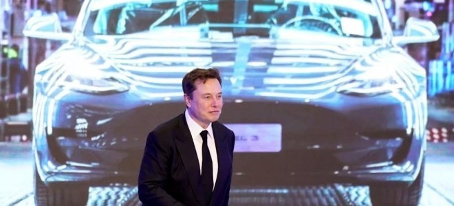 Elon Musk’ın yeni parti hamlesi sonrası Tesla hisselerinde sert düşüş