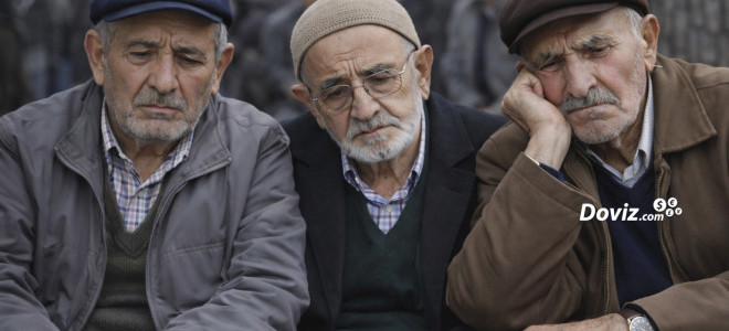 Emekliler zamlı maaşların ay sonuna yetişip yetişmeyeceğini merak ediyor