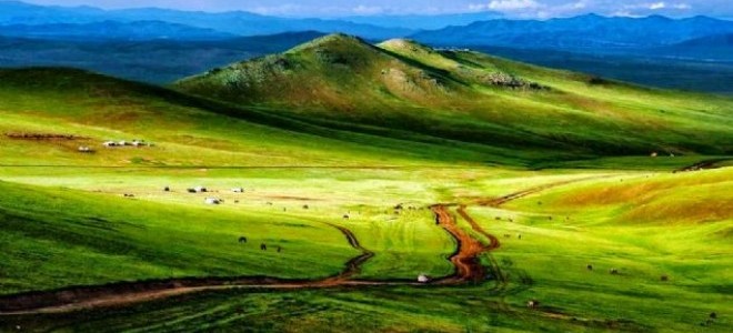 Enver Yücel’e “Moğolistan Kültür Elçiliği Nişanı”