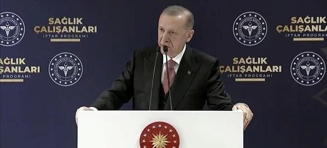 Erdoğan: 42 bin 500 sağlık personeli alıyoruz