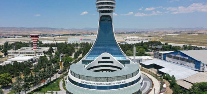 Esenboğa Havalimanı'nın 3. pisti ve modern kulesi hizmete girdi