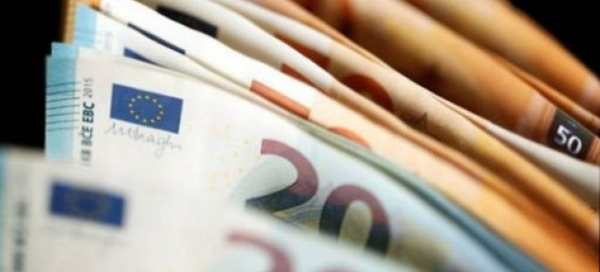 Euro Bölgesi'nde özel sektör faaliyetlerinde ılımlı büyüme