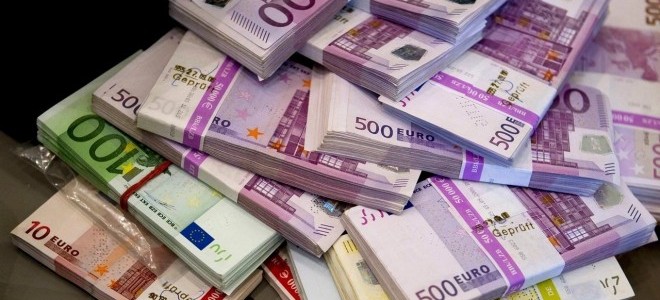 Euro Bölgesi'nde şirketlerin kredi talebi artıyor