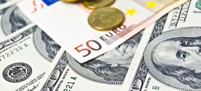 Euro/dolar ABD’den gelen veri ve mesajların etkisiyle yükselerek önemli bir direnç noktasına yaklaştı