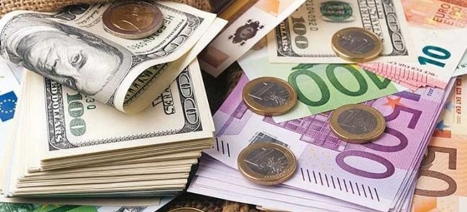Euro, Dolar karşısında bir rekor daha kırdı