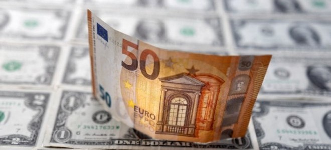 Euro, dolar karşısında gerileyişini sürdürüyor