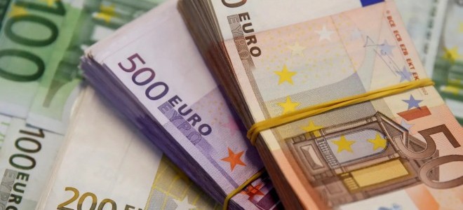 Euro/TL haftaya 20 TL'yi aşarak başladı