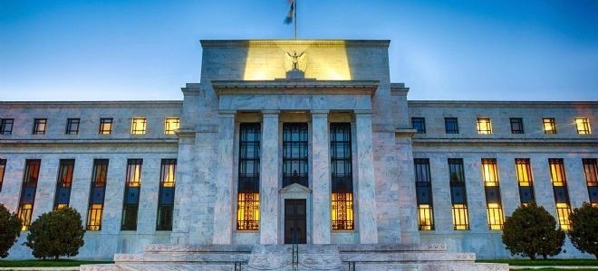 Fed, toplantı tutanaklarında hızlı faiz indirim riskine dikkat çekti