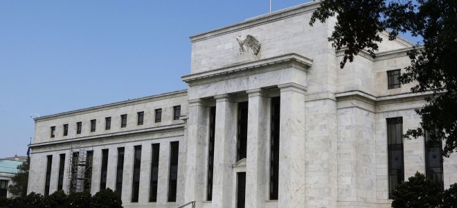 Fed üst düzey yetkililerinin hisse senedi alımına yasaklama getiriyor