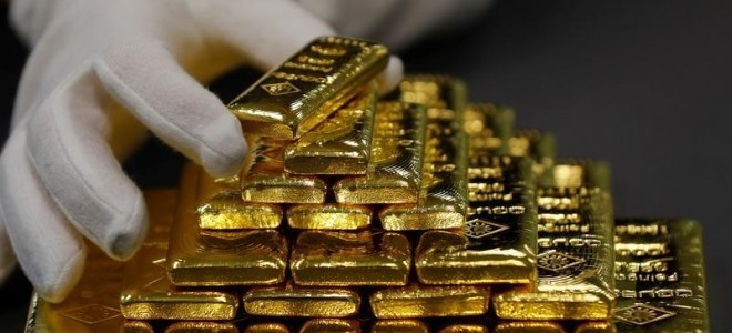 Ons altın, güçlü ABD verileri sonrasında 3 haftanın en düşüğünde
