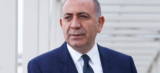 Gürsel Tekin CHP il binası önünde: Biz kayyum değiliz