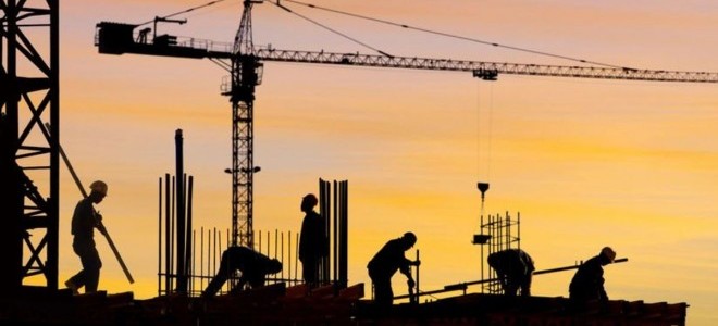 Güven endeksi hizmet ve perakende ticaret sektörlerinde düştü, inşaat sektöründe yükseldi